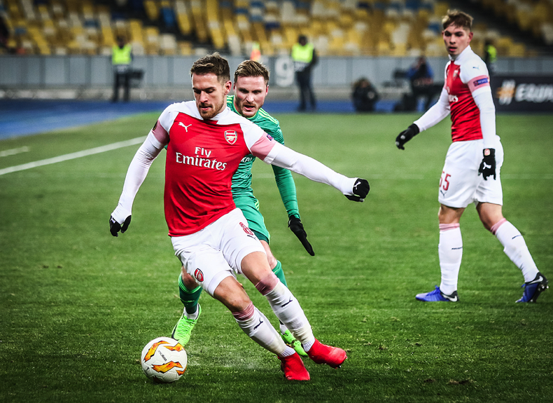 Arsenal Fly Emirates